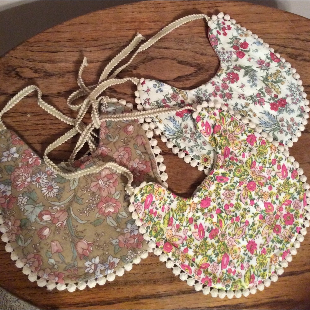 NWOT Linen Baby Bibs - Picture 1 of 3